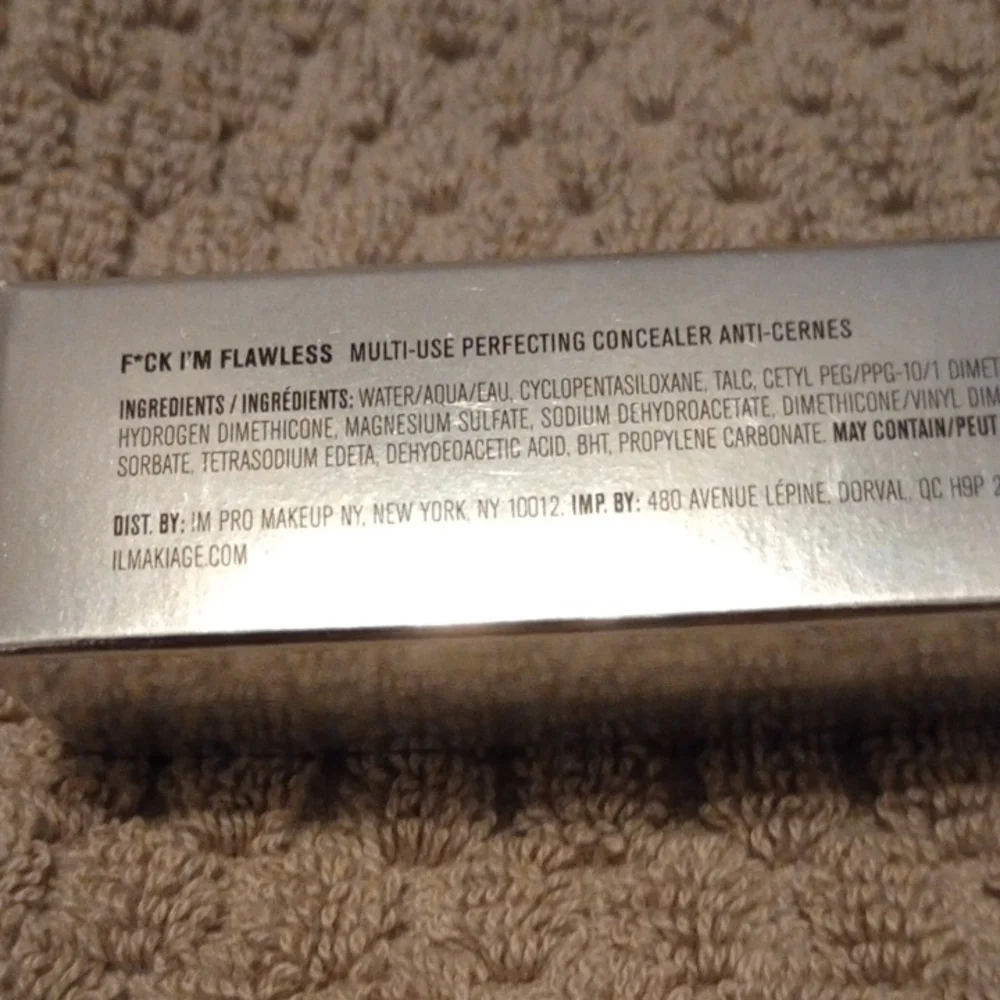 IL MAKIAGE Silver Concealer for Flawless Coverage